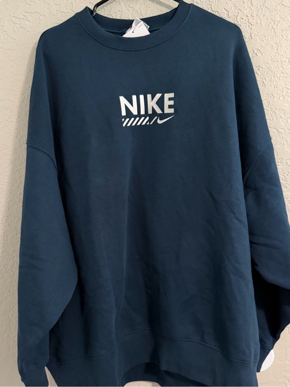 Nike Crewneck Sweatshirt in Deep Navy with White Logo women’s large oversized